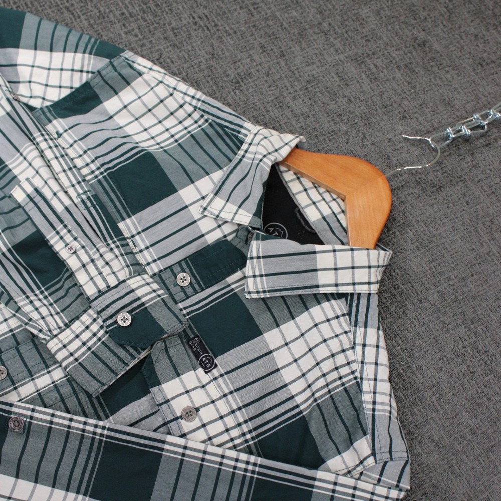 Wrangler ATG Men's Plaid Long Sleeve Button Down Outdoor Hiking Shirt